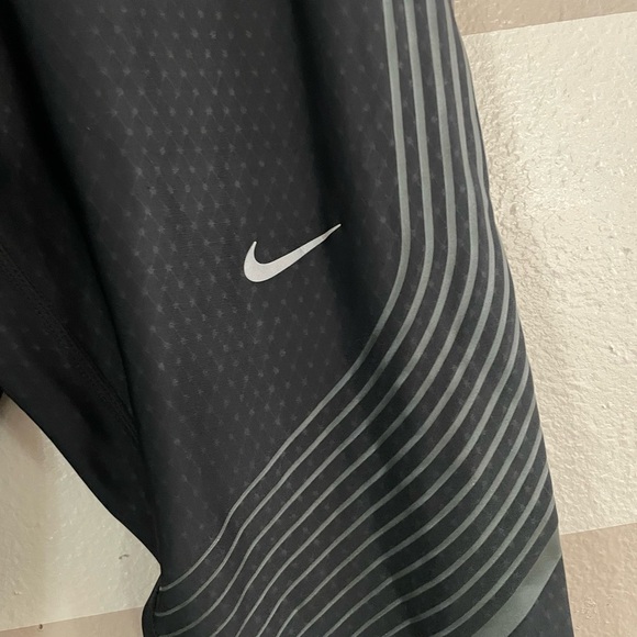 Nike Dri-Fit Leggings – Size S - Picture 5 of 9